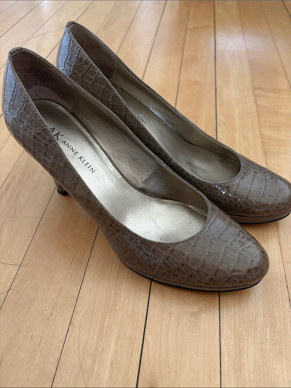 Anne Klein Taupe Croc-Embossed Kitten Heel Pumps